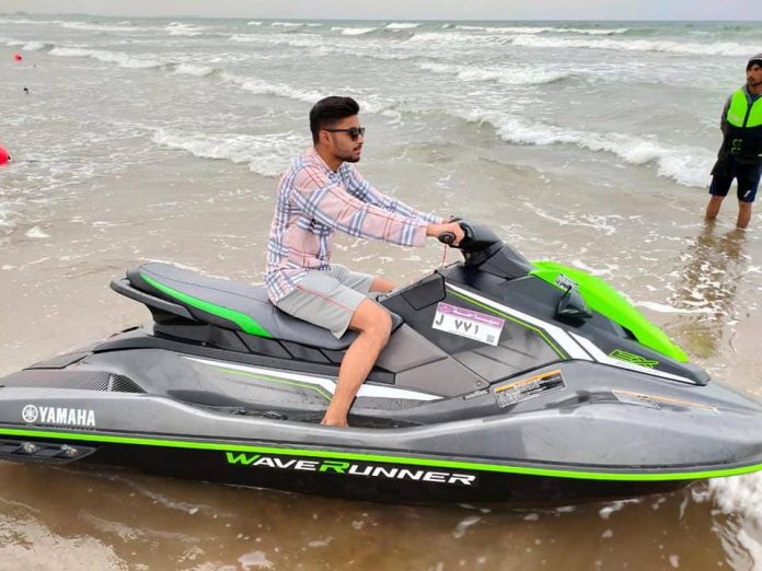 Inspiring Interview with young Entrepreneur Raza Ahmed Siddiqui - Founder of Hostwipe Inspiring Interview with young Entrepreneur Raza Ahmed Siddique - Founder of Hostwipe